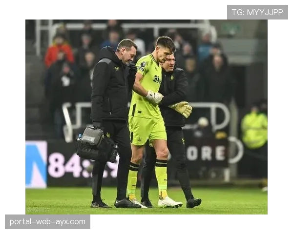 官方：纽卡斯尔联队长特里皮尔因背伤赛季报销